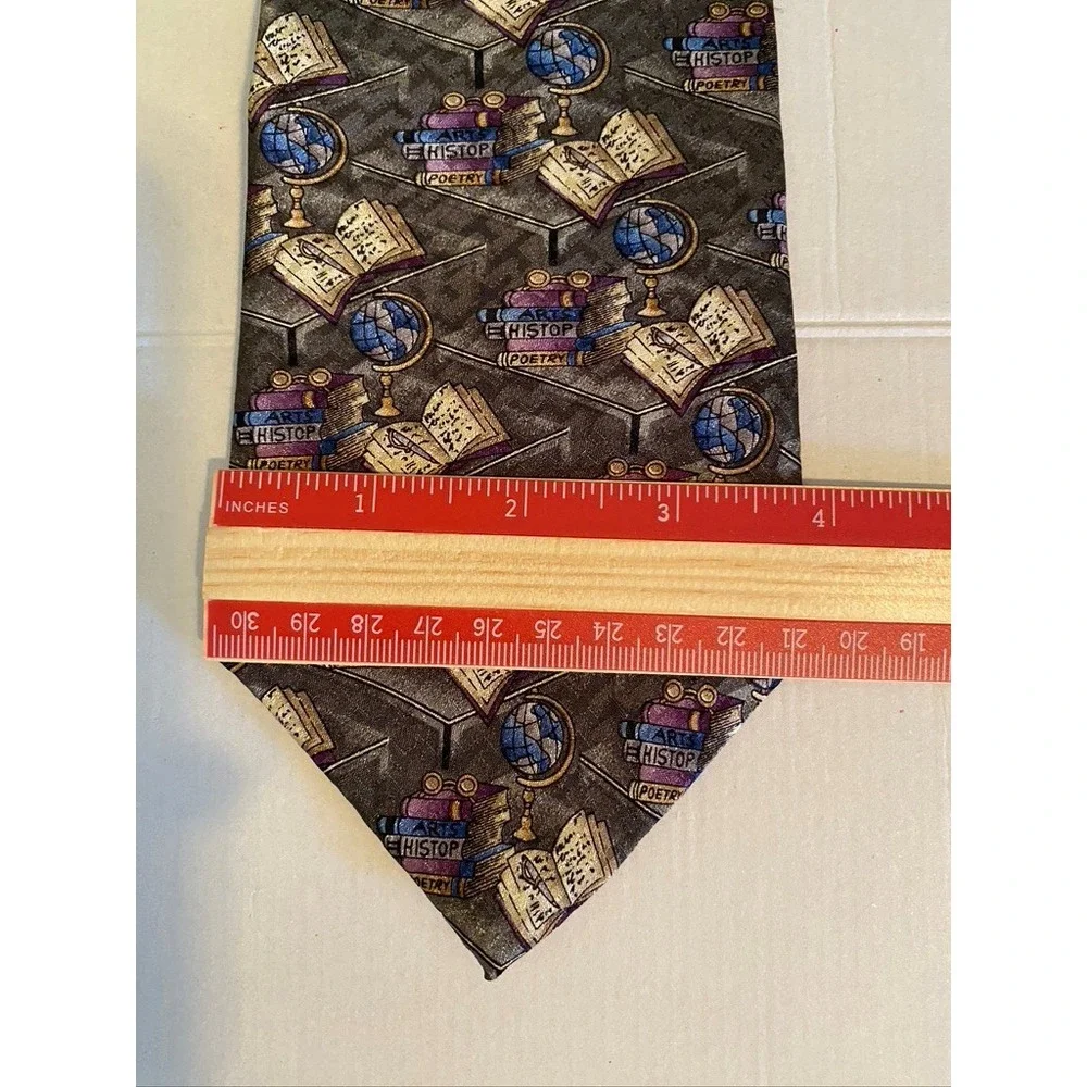 Van Heusen Educator Mens Silk Tie Library Books Globe History Poetry Novelty